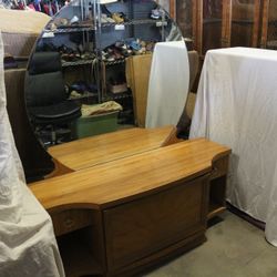 Vintage Mid-Century Modern Vanity Dresser with Large Round Mirror and Drawers