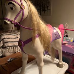 Rapunzel Ride On Interactive Maximus Horse 