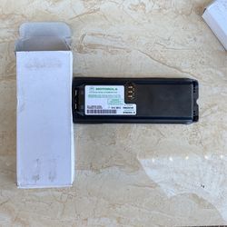 Motorola walkie-talkie brand-new batteries