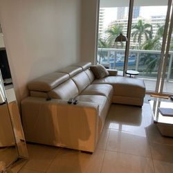 Sofa De Cuero. Black Friday