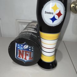 Pittsburgh Steelers NFL Hand Painted Artisan Pilsner Beer Glass 23 oz Freeship. New open box bundled with fast free shipping and local pickup welcomed