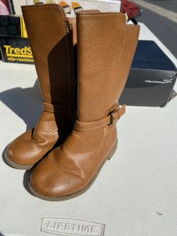 Good condition size 8 toddler