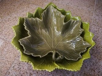 Leaf shaped bowls - 2