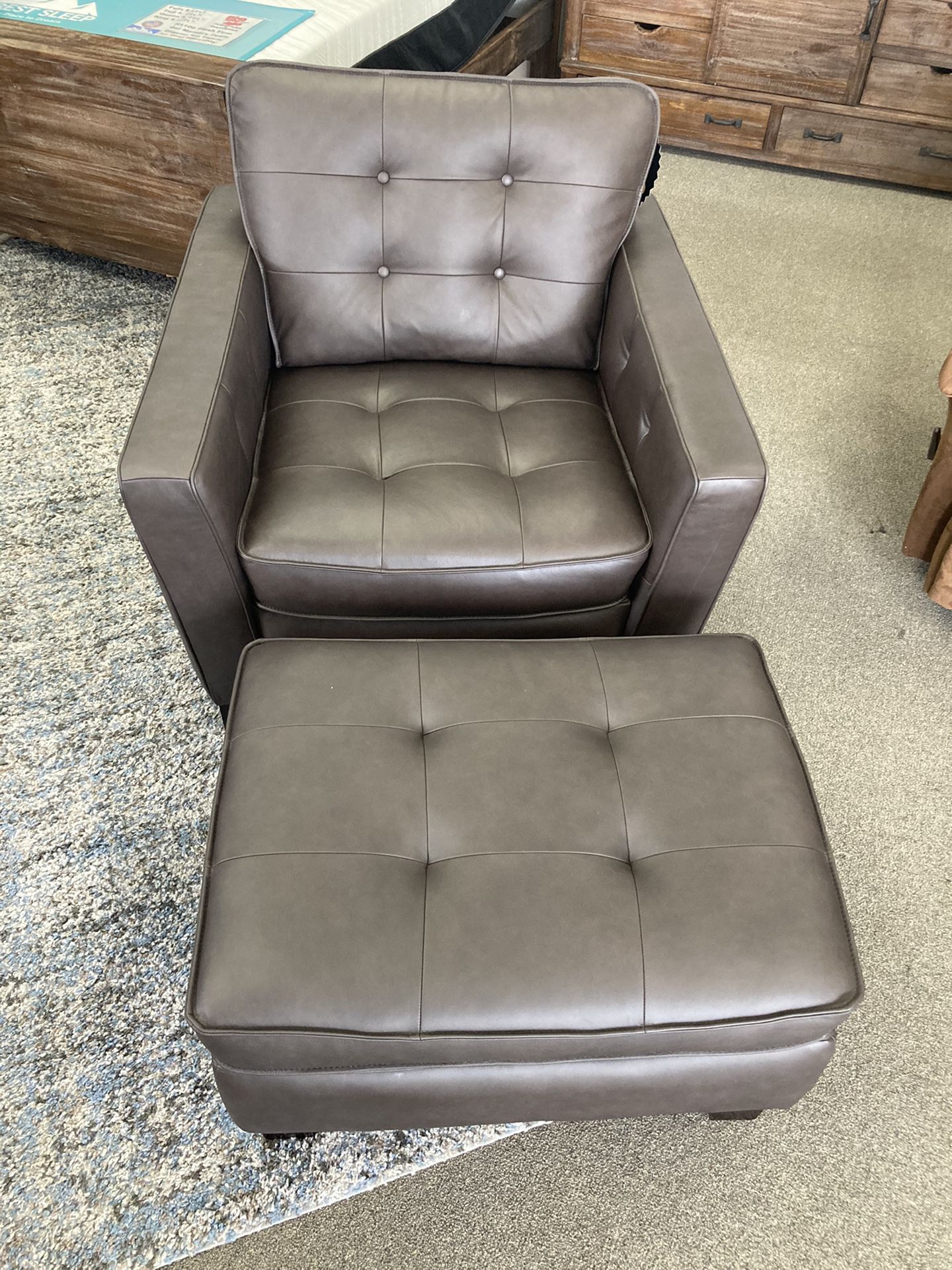 🛋 Top Grain Genuine Corinthian Leather  Espresso Chair And Ottoman! Only $39 Down!