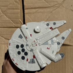Star Wars Plastic Millennium Falcon