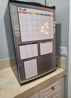 Kissing Small Upright Freezer for Sale