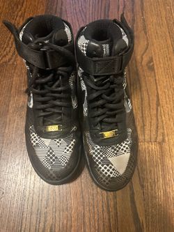 Size 8 refurbished Nikes