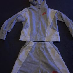 GIRLS NIKE OUTFIT