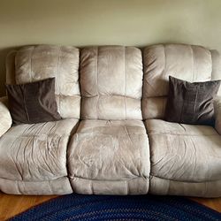 Laz-Y-Boy Couch With double Recliners