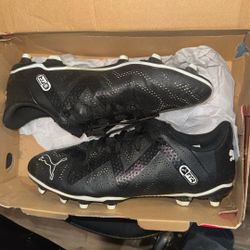 Soccer Cleats Size 9.5 Men