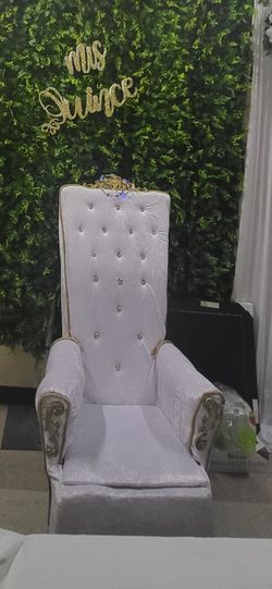 Throne  chair