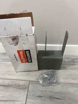 Simpson Strong-Tie ECCQ46SDS2.5-R ECCQ End Column Cap for 4X Beam, 6X Post, with Strong-Drive SDS Screws Comes With Lag Screws (New)