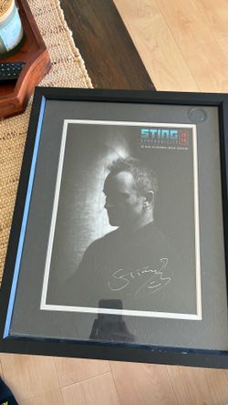 Signed sting picture