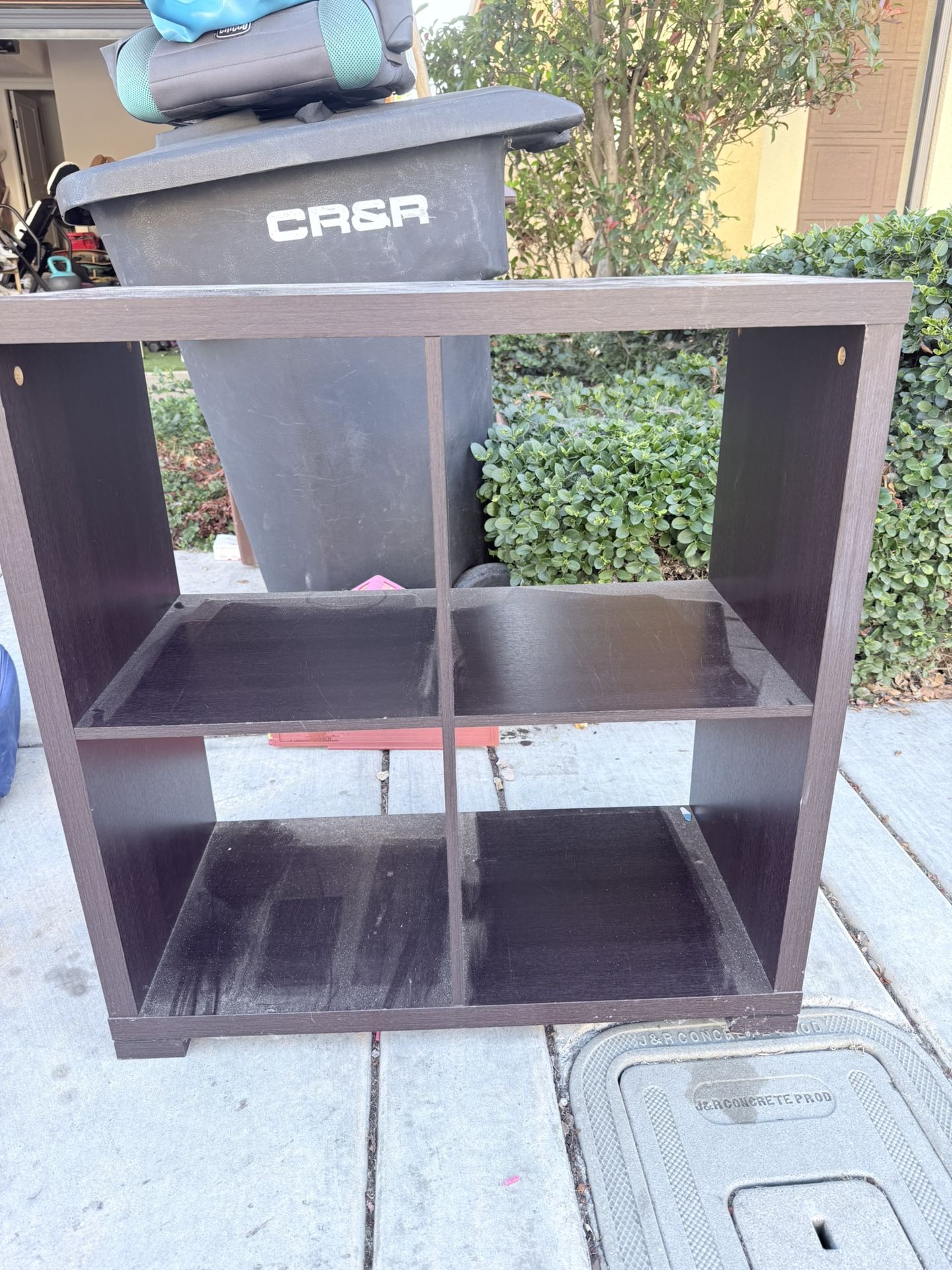 Free *** 4 Cube Shelving Unit