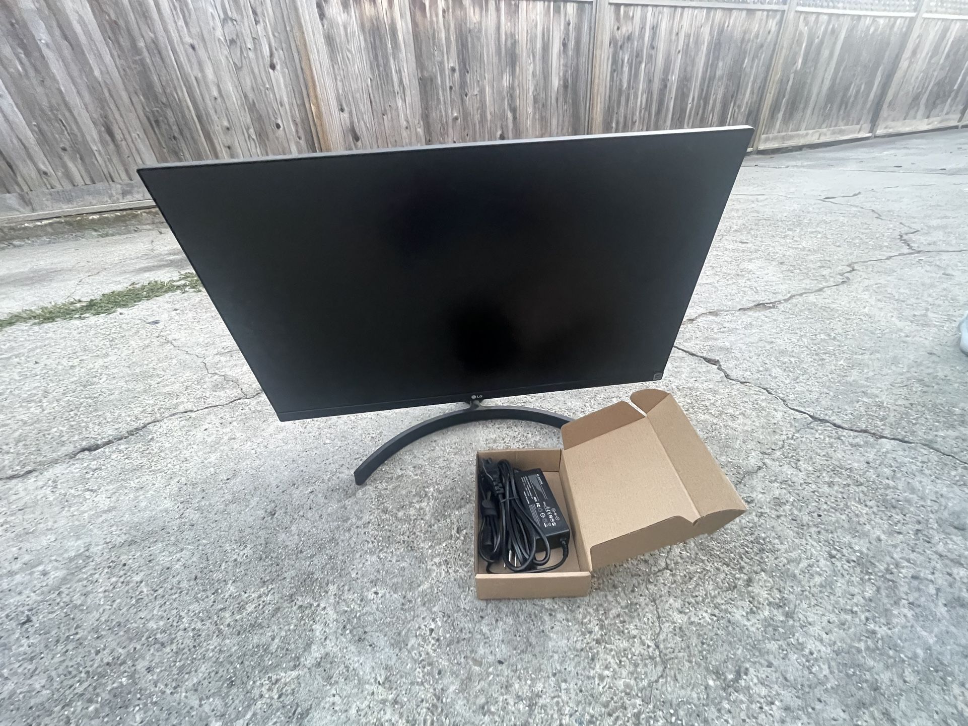 LG 27” Computer Monitor