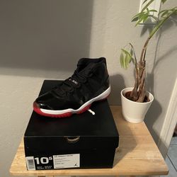Size 10.5 - Jordan 11 Retro Bred 2012 NEW DS!!