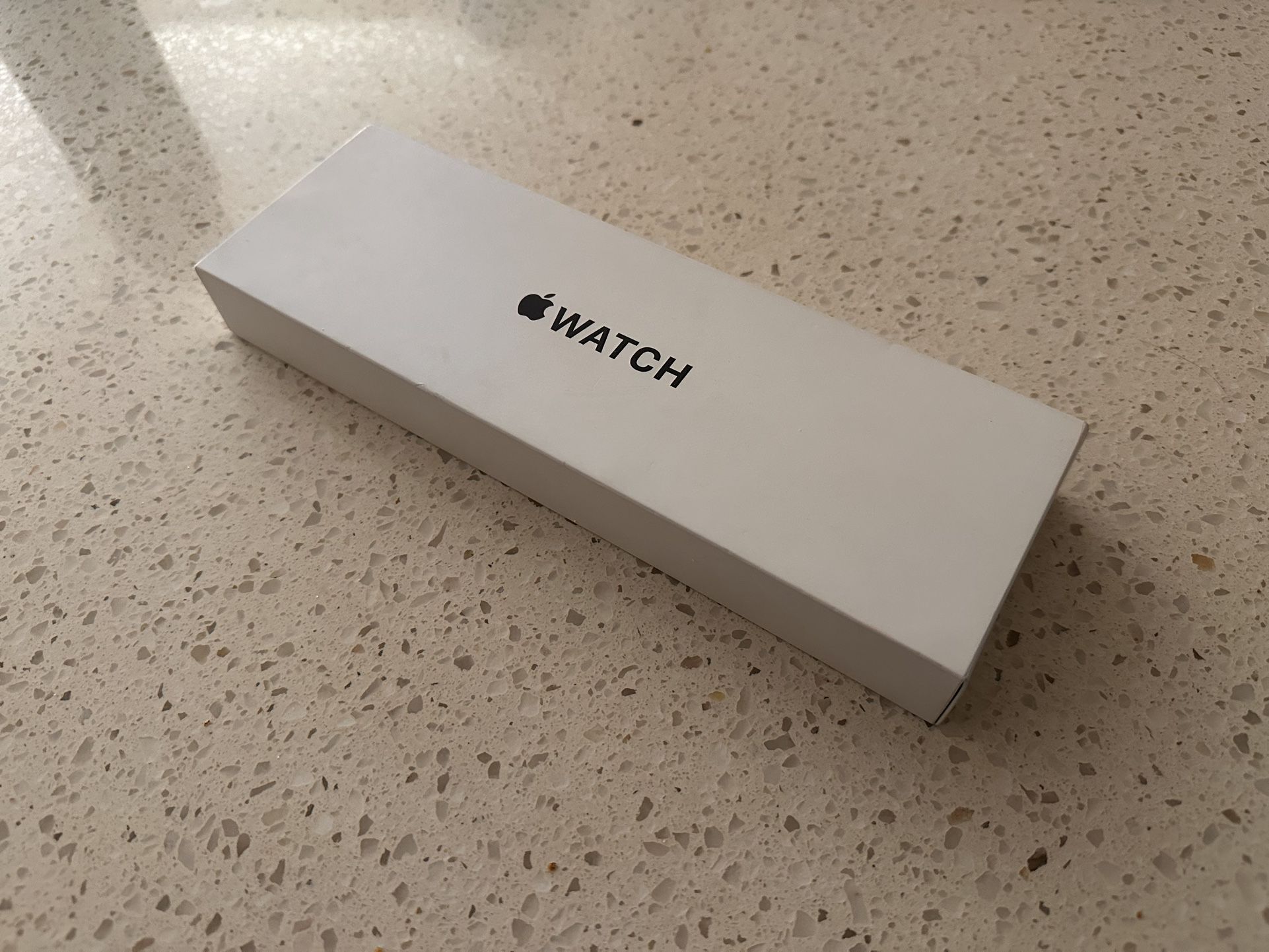 (New/unopened) Apple Watch SE 3 40mm Midnight Al