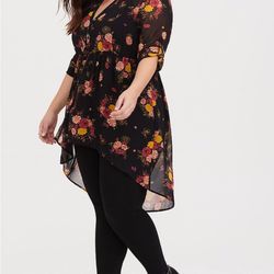 Torrid Lexie Floral Hi-LoTunic Size 0