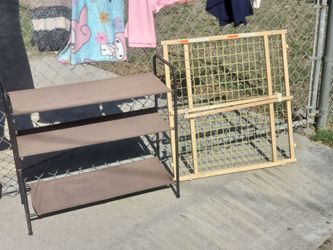 Baby gate / shoe rack