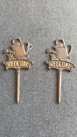 Cast Iron Welcome Garden Stake Signs – Set of 2