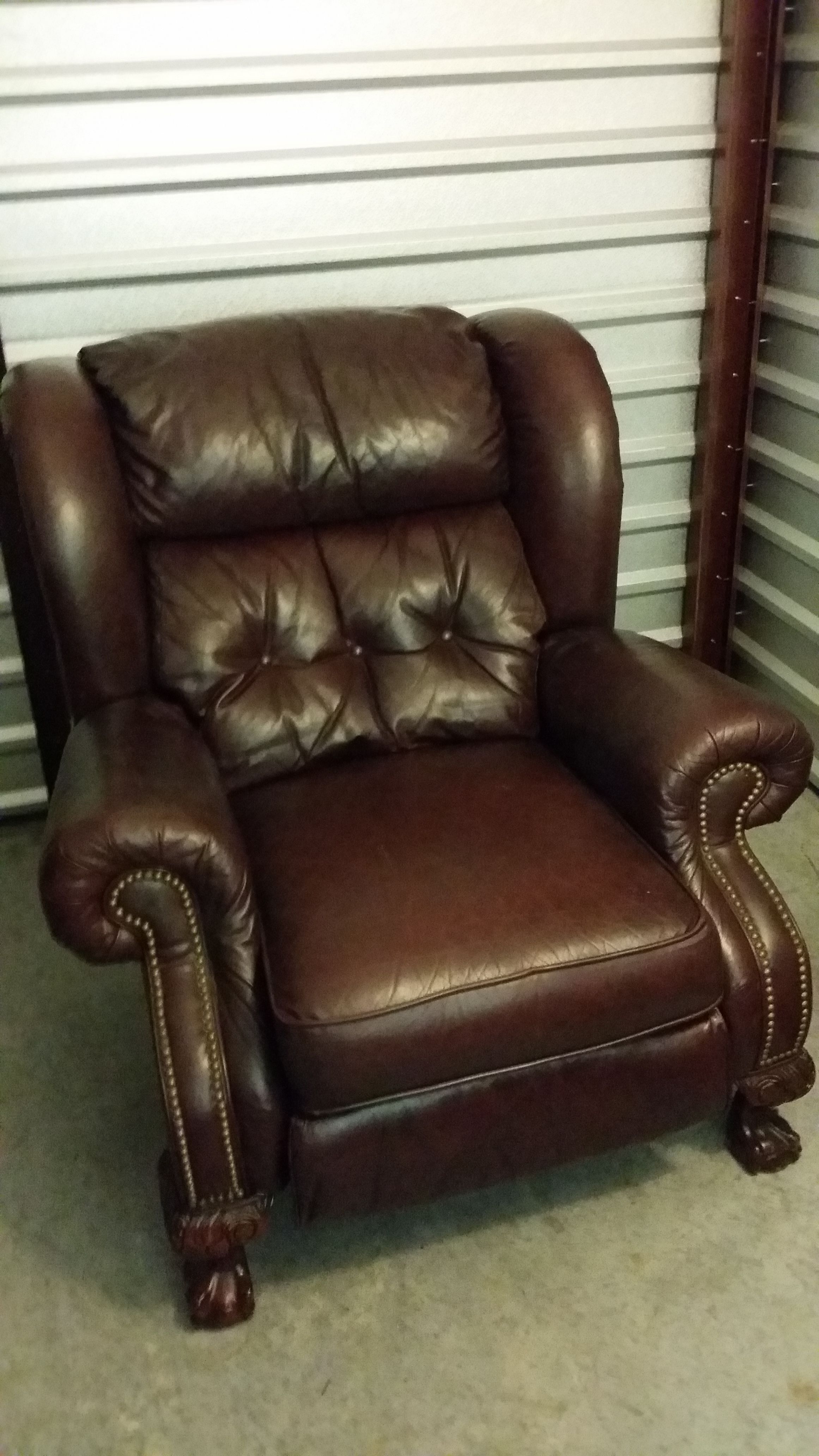 Full-size LANE Pushback Recliner - Leather, Wingback, Claw-foot