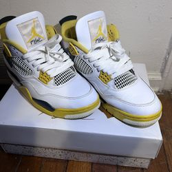 Jordan 4’s