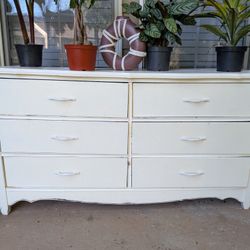 6 Drawer White Dresser 