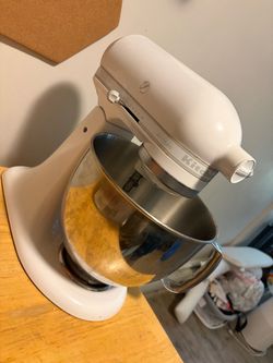 White kitchenaid mixer