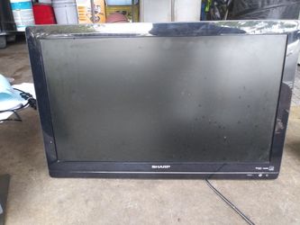 24 INCH SHARP FLAT LCD TV 3 HDMI inputs