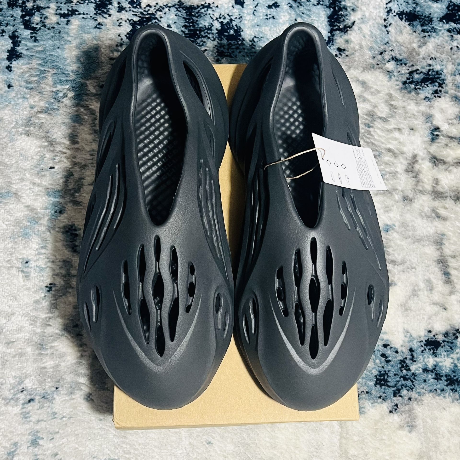 Yeezy Foam Runner 'Carbon' Size 10M IG5349 *NOT TRADING*