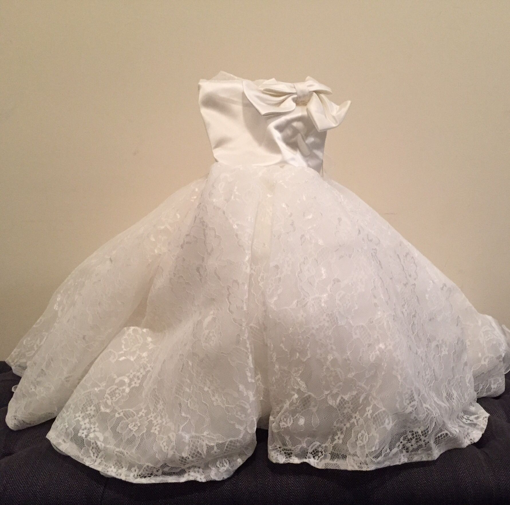 Gorgeous flower girl dress (Brand new) $75 OBO