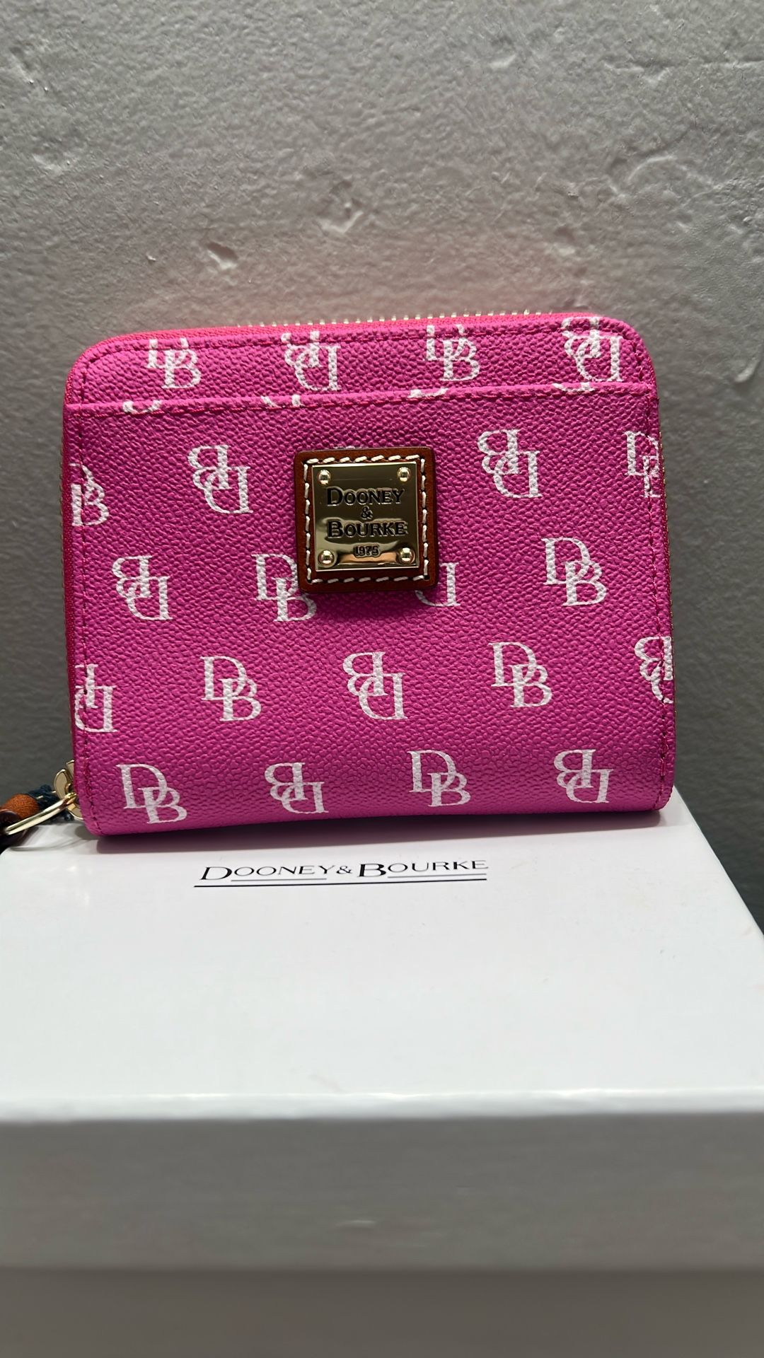 New Dooney and Bourke Wallet For Sale..