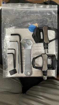 Peleton Venzo Bike Pedals and tools