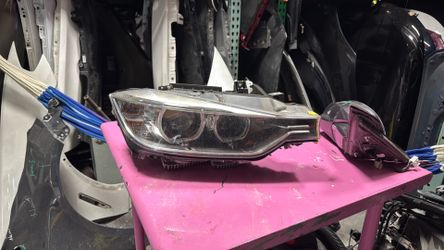 2023 2016 BMW 330i Passenger Headlight,