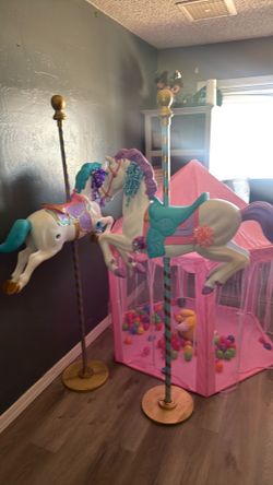 Carousel party decor
