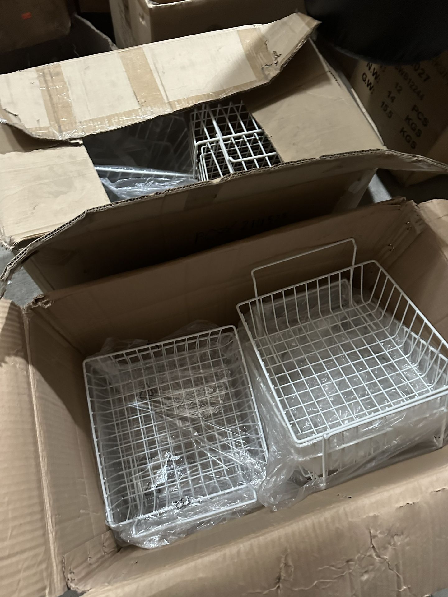 Metal Baskets For Shelves / Display Peg Board Wire