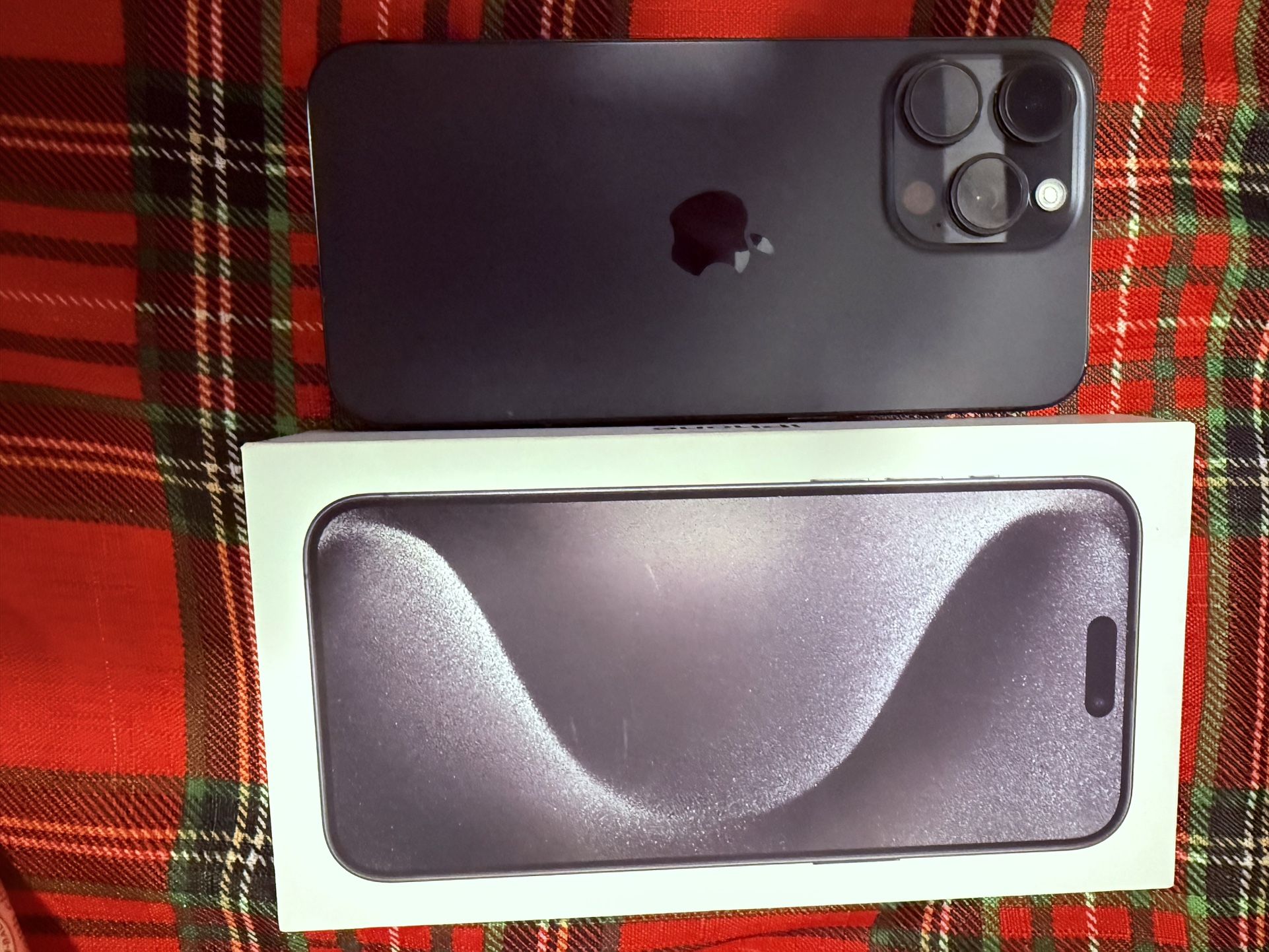 Apple iPhone 15 Pro Max 256gb Titanium - Unlocked