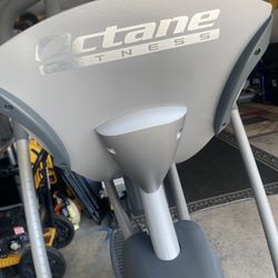 OCTANE FITNESS Q47 CE - ELLIPTICAL TRAINER