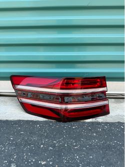 Genesis GV80 2020 2021 2022 2023 2024 Left Side LED Tail Light OEM