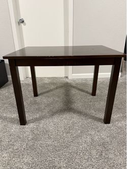Pottery Barn Carolina Kids Table