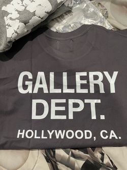 Gallery dept SIZE LARGE