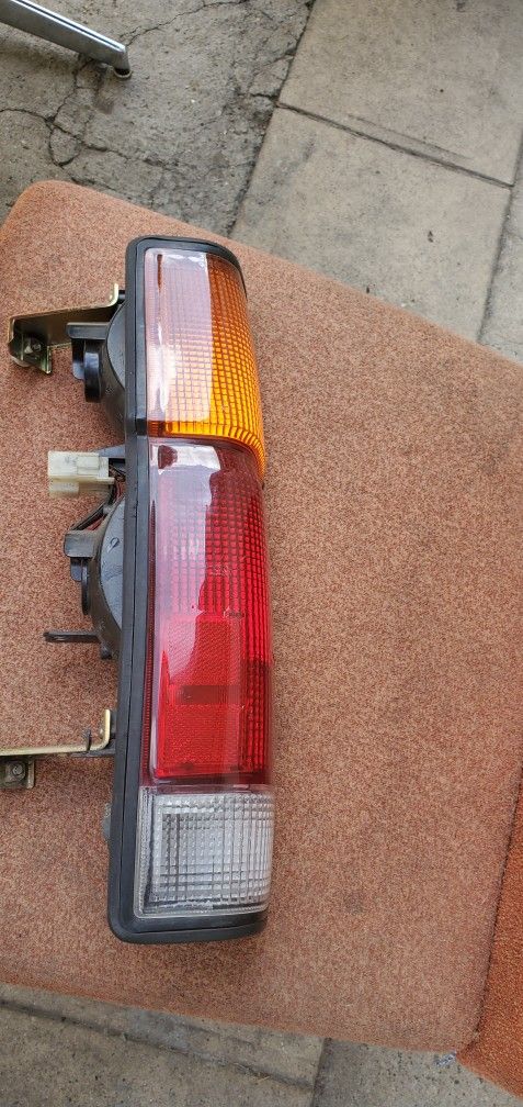 97 Nissan Pick Up Tail Light