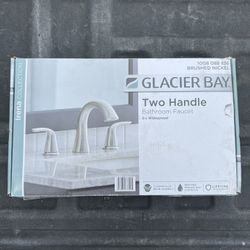 Glacier Bay 8in Widespread Bathroom Faucet