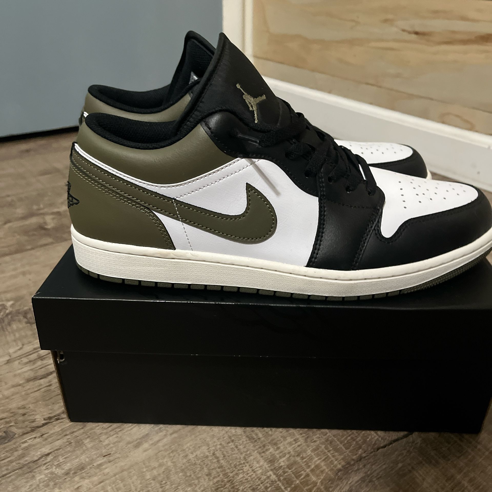 Jordan 1 Low Olive Green 