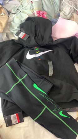Nike sweater and leggings