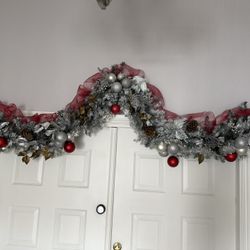Christmas garland & side tree