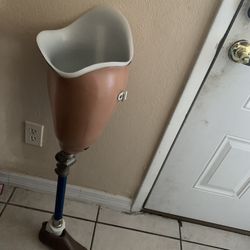  Left Leg  Prosthetic 