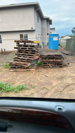 Pallets Free