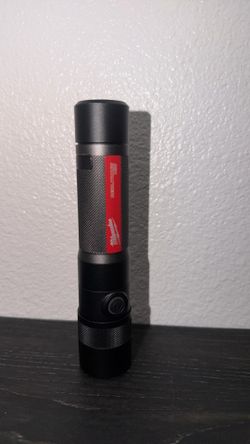 Milwaukee flash light
