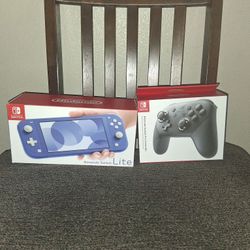 Nintendo Switch Lite With Pro Contoller